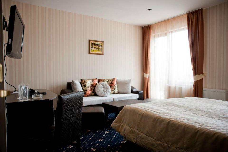Hotel Victoria Панагюриште Екстер'єр фото